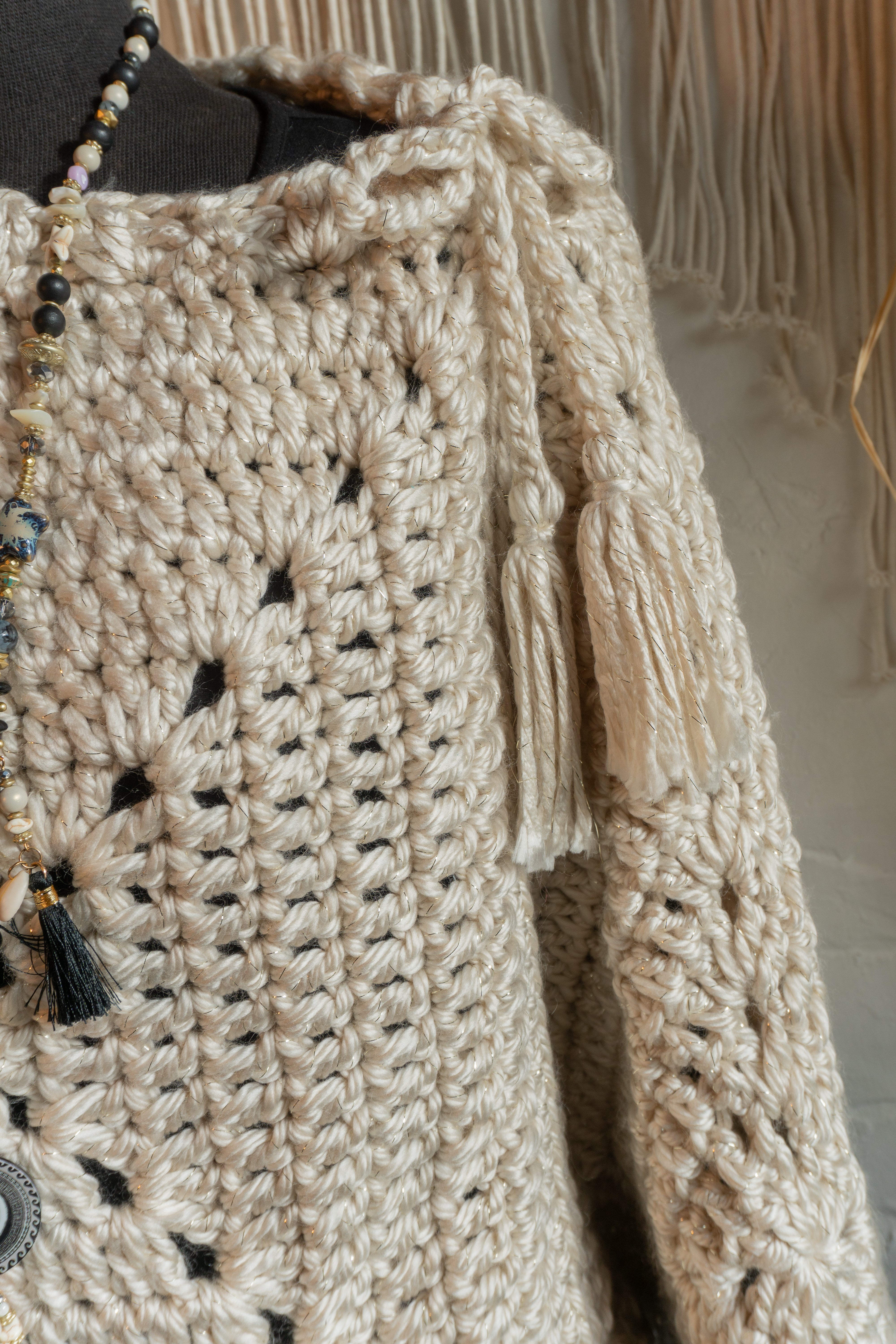 HÄKEL PONCHO BEIGE METALLIC