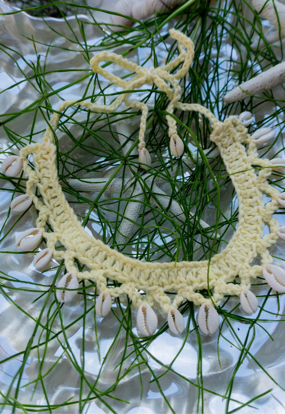 Handmade Boho Muschel-Häkelkette in Hellgelb