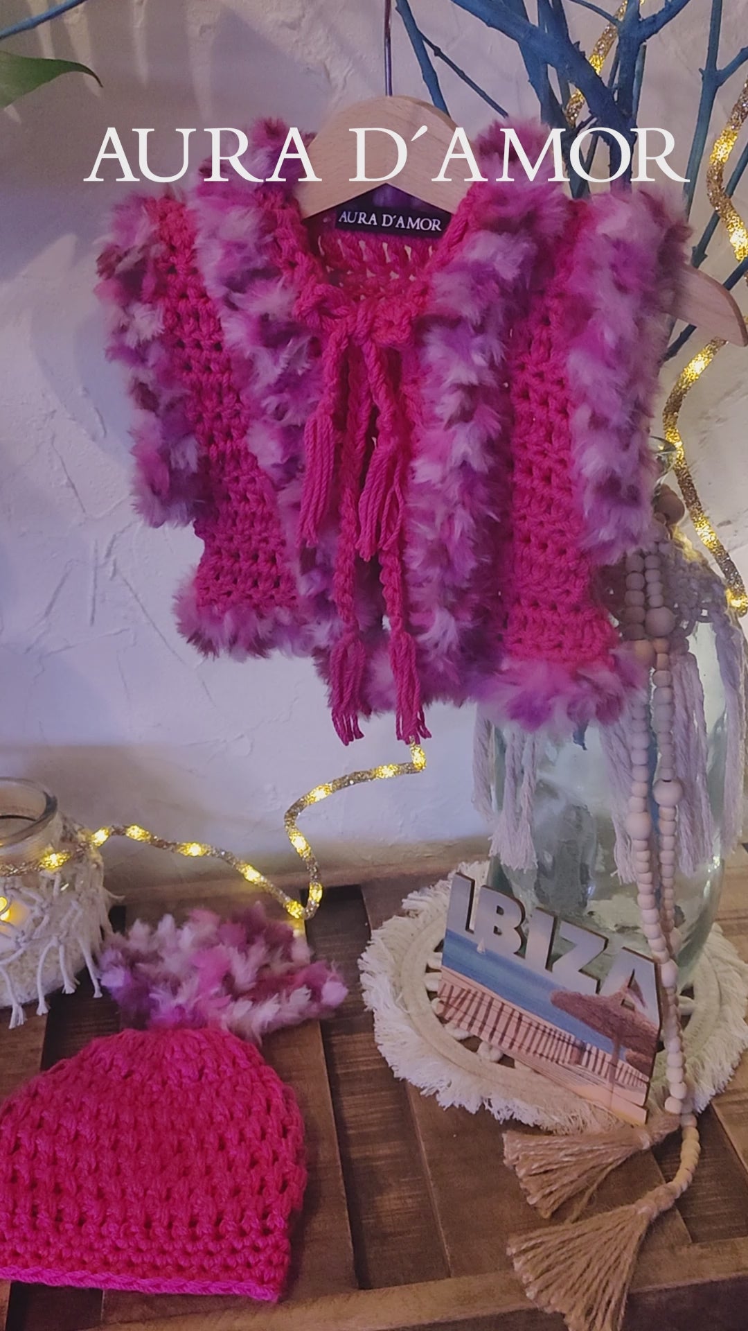 Handmade Boho Kinderkleidung – Häkelweste & Häkelmütze Set in Rosa Pink Pastell